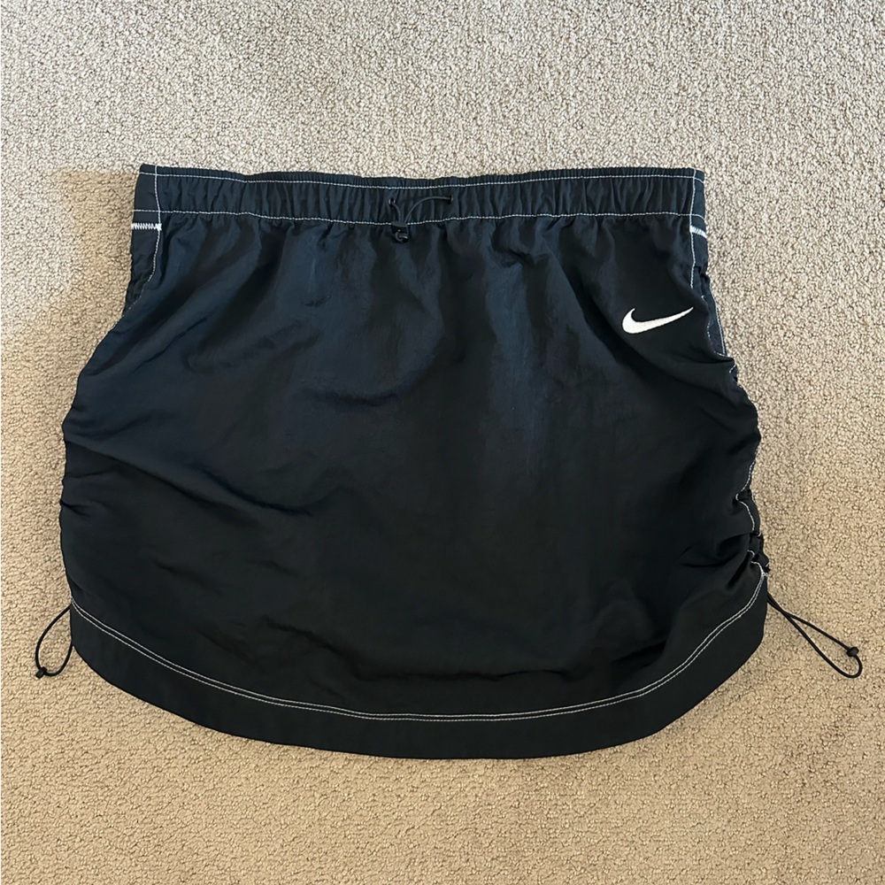 Nike Mini Skirt with Cinched sides - Size Medium